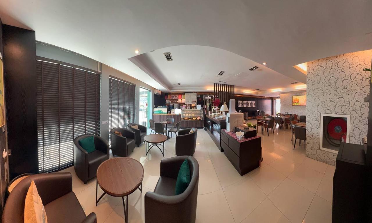 Hotel De Leon Lahad Datu Ngoại thất bức ảnh