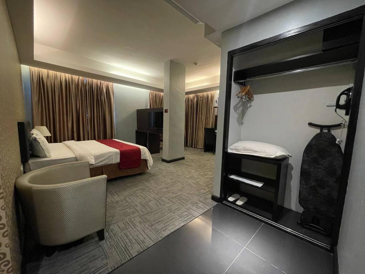 Hotel De Leon Lahad Datu Phòng bức ảnh
